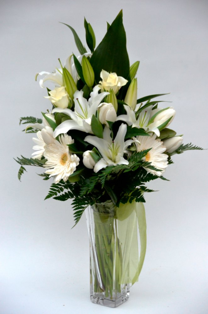 Foto White Lily and rose Bouquet 