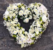 Cuore a cornice bianco.